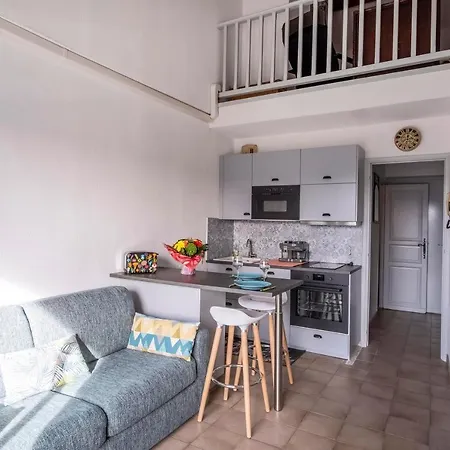 Chabine - Avec Terrasse